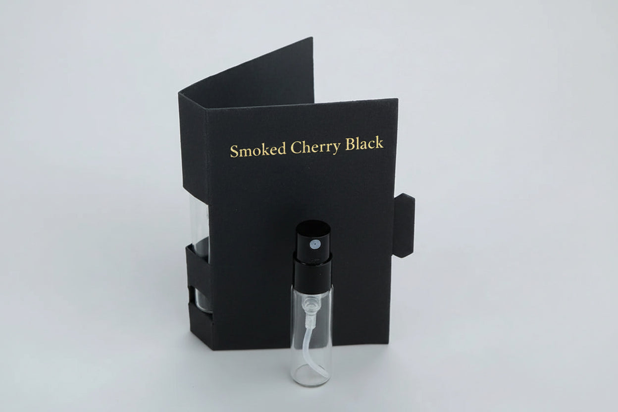 Photo de l'échantillon du parfum Smoked Cherry Black